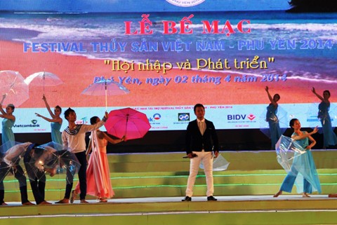 В провинции Фуиен завершился Фестиваль вьетнамских морепродуктов-2014 - ảnh 1